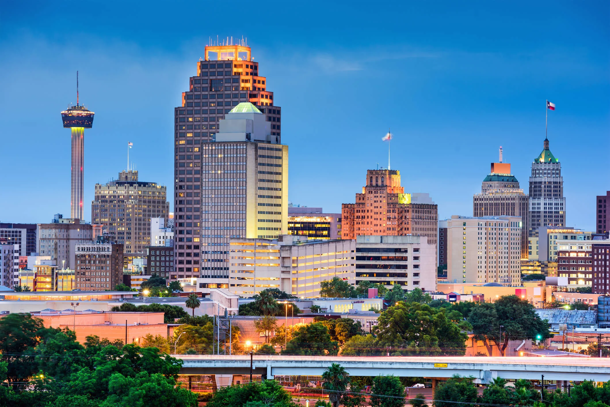 Photo of the downtown area in San Antonio which is also one of our locations for titleloansonline.com